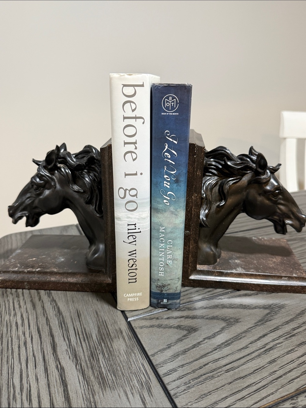 Equestrian Horse Head Bookends - Dark Brown Pair vintage rustic